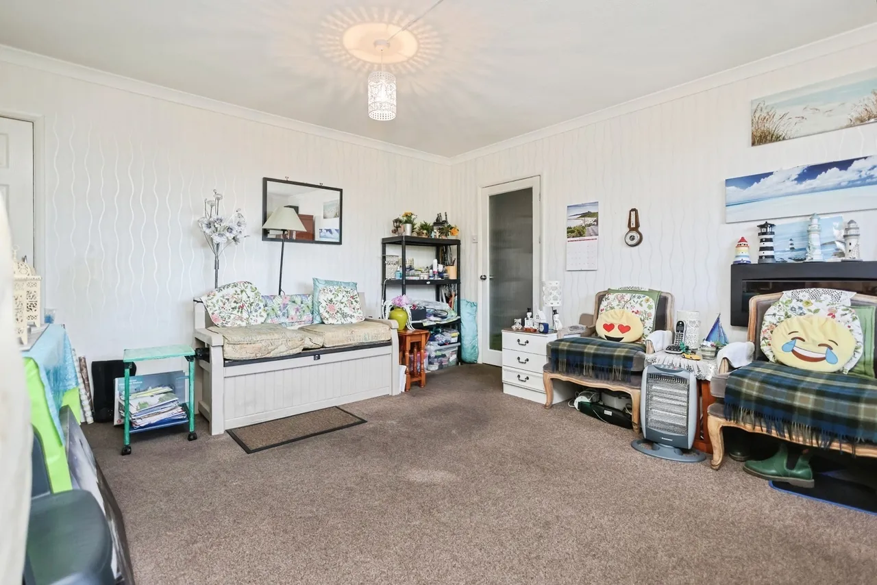Elmfield Gardens, Worcester, WR5, photo 2