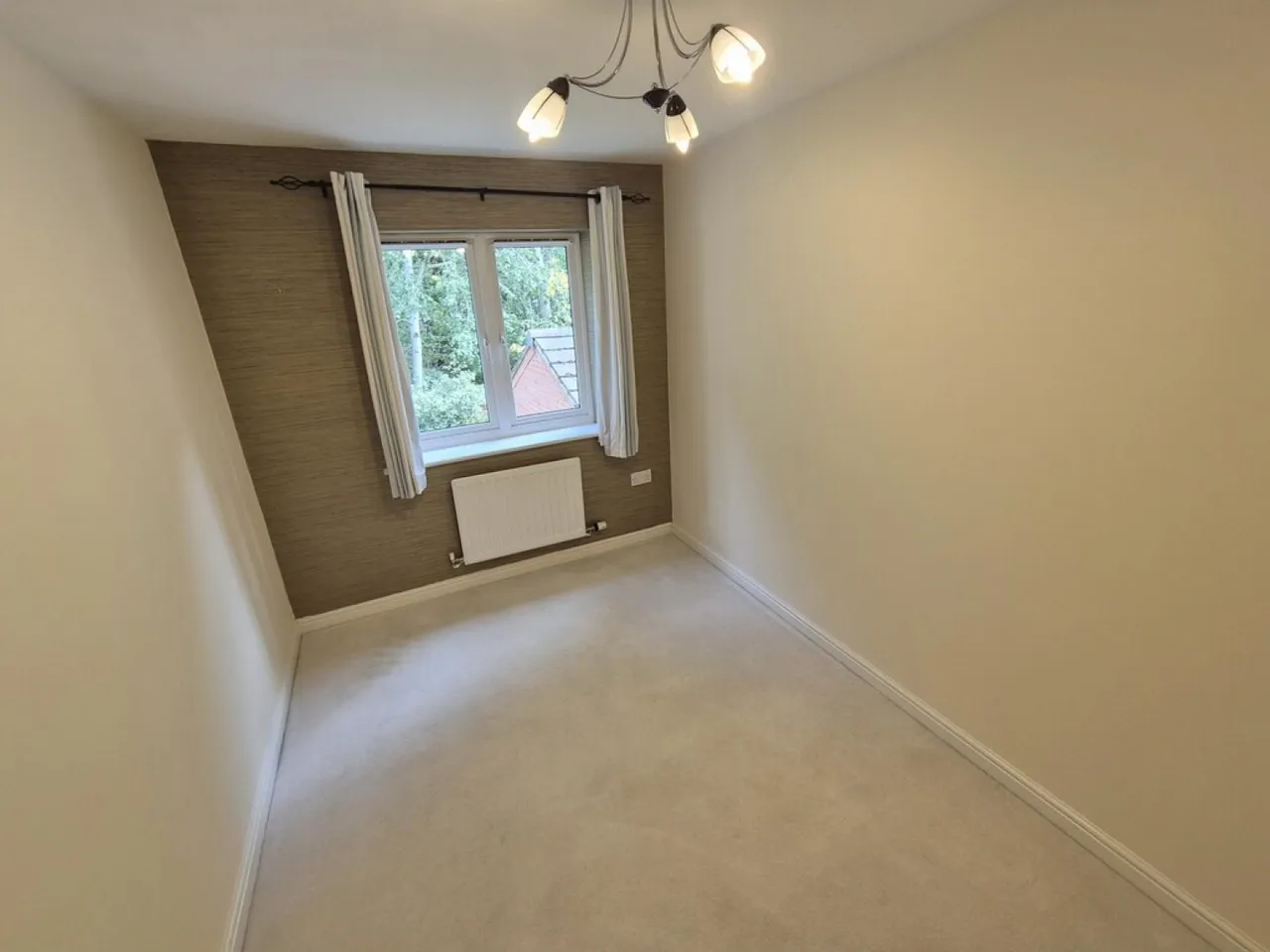 Bramcote, Nottingham, NG9, photo 8