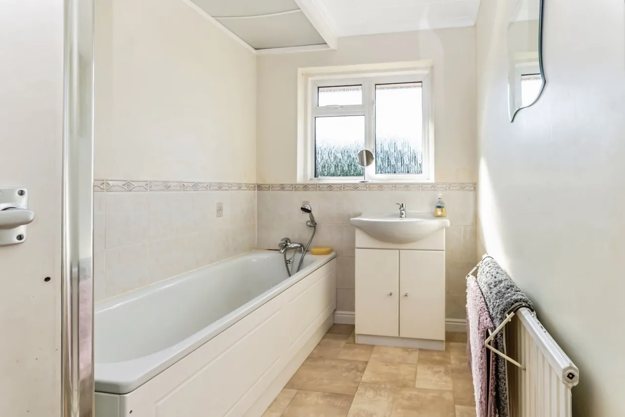 Money Road, Caterham, Surrey, CR3, photo 10