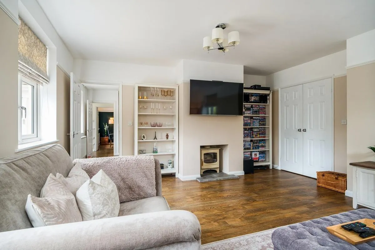 Station Road, Burston, IP22, photo 13