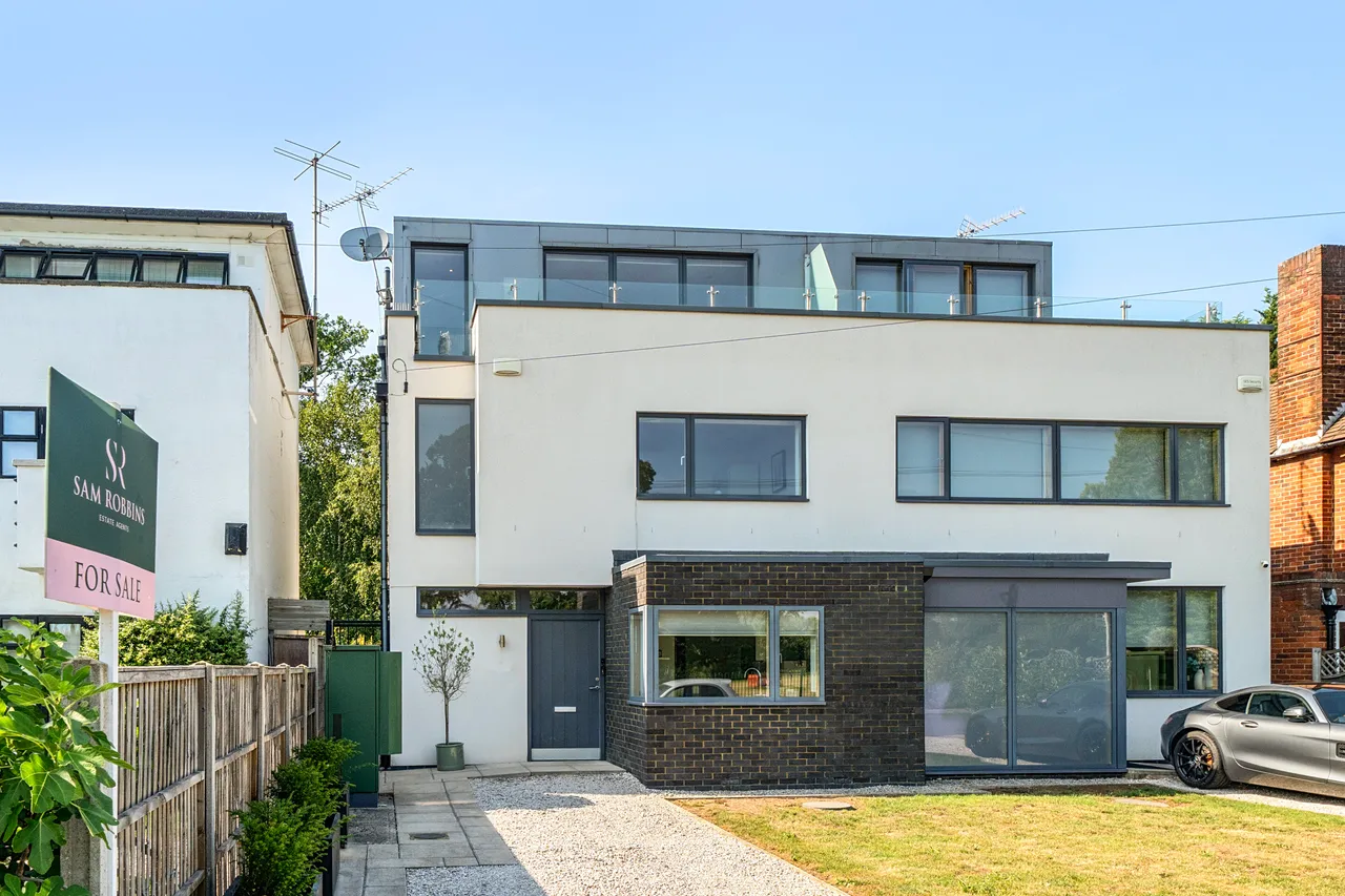 4 bed house for sale — Park Avenue, Ruislip, HA4