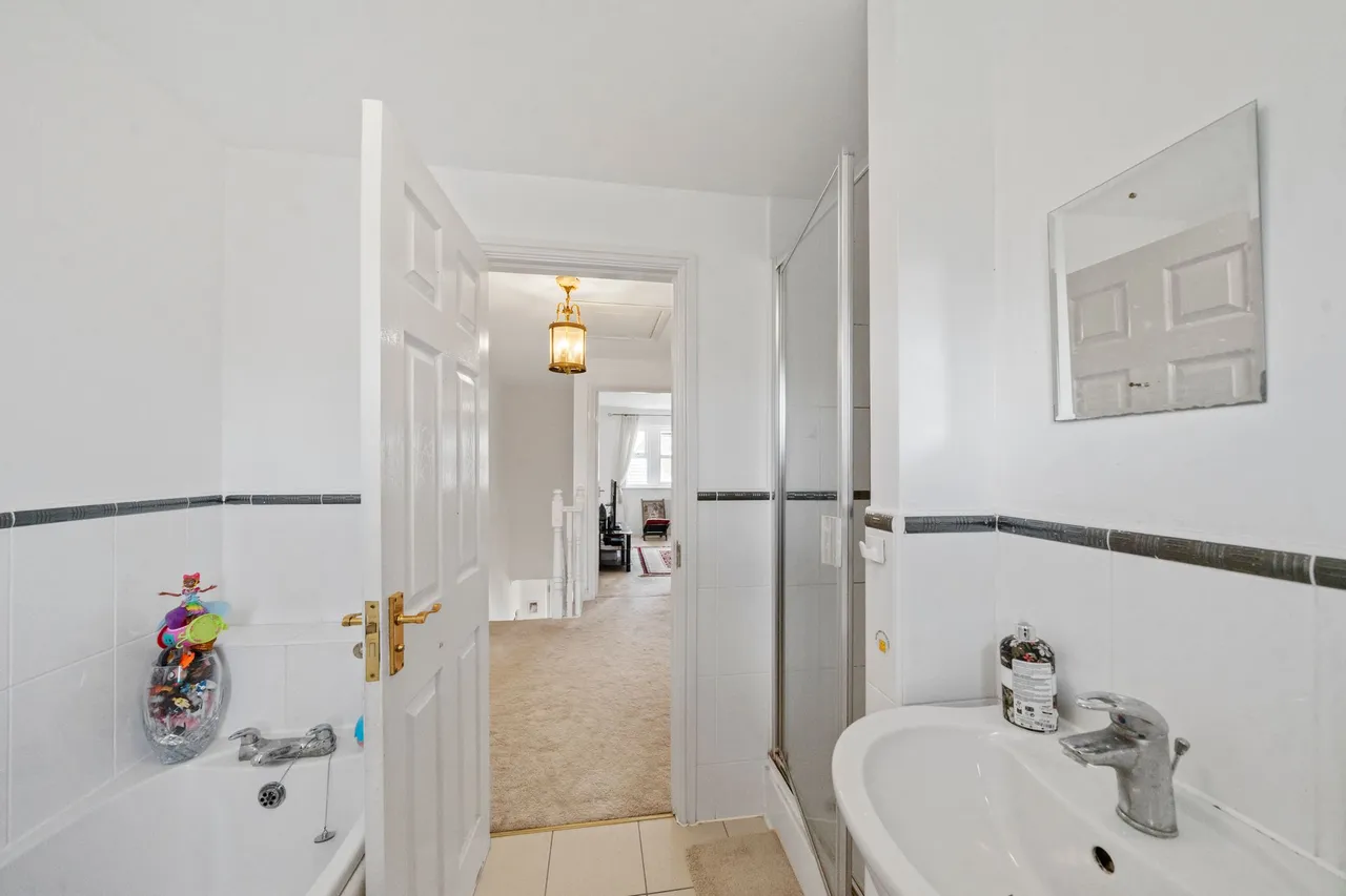 Heigham Gardens, St. Helens, WA9, photo 22