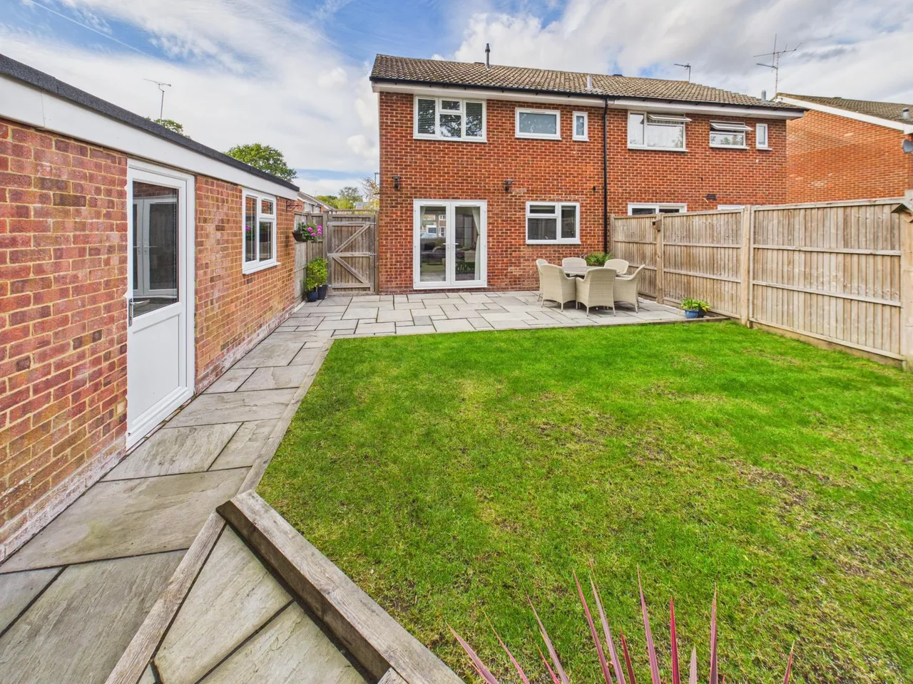 Tomlins Close, Tadley, RG26, photo 12