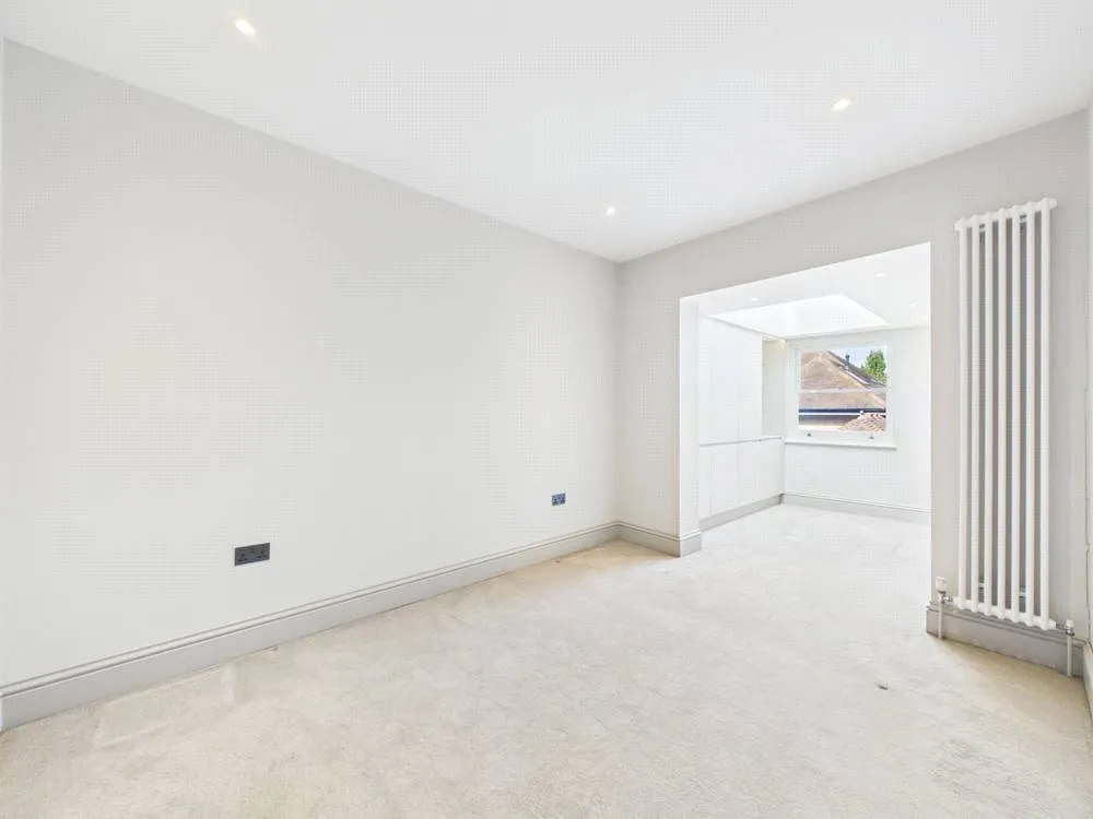 Mortlake High Street, London, SW14, photo 10