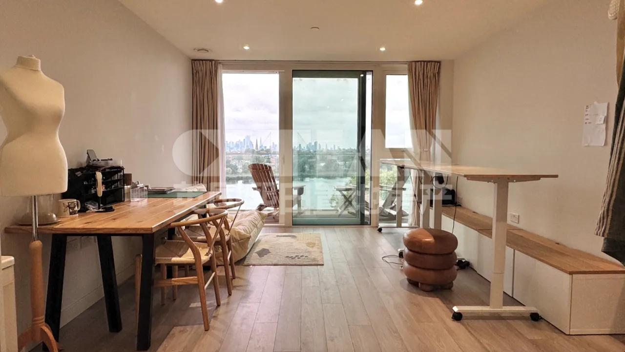 2 bed flat for sale, Skylark Point, Woodberry Down, N4