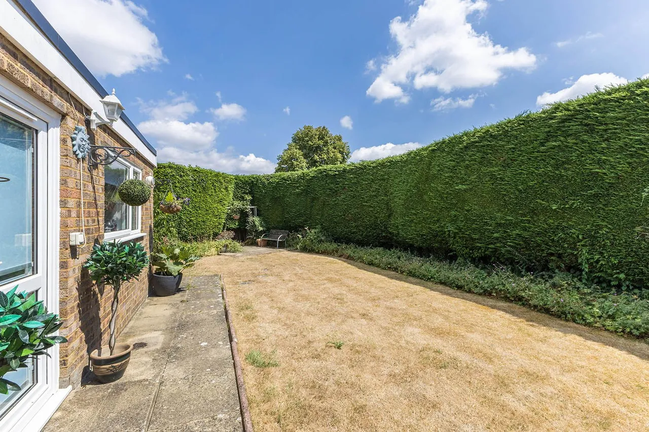 Bardney Close, Ockwells Park, Maidenhead, Berkshire, photo 19