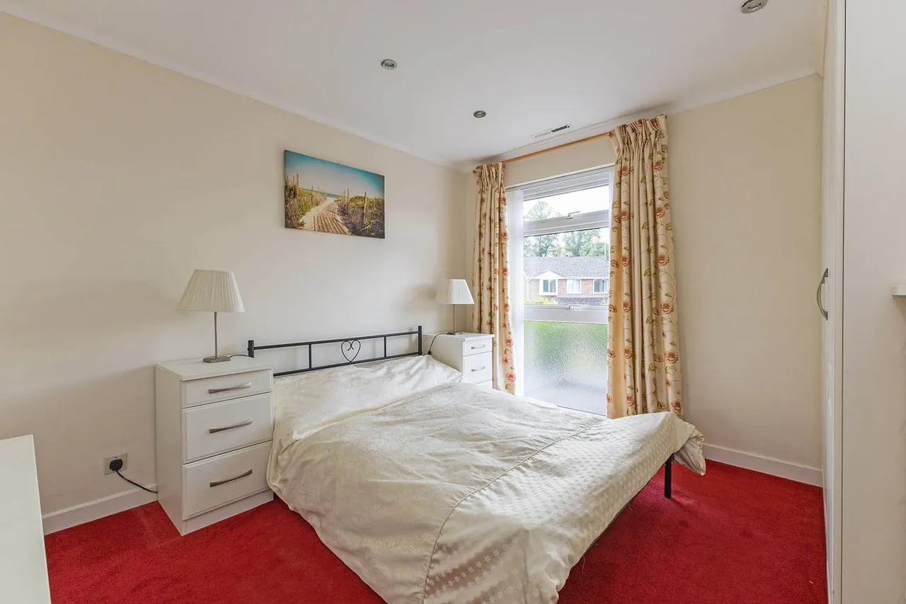 Bardney Close, Ockwells Park, Maidenhead, Berkshire, photo 13