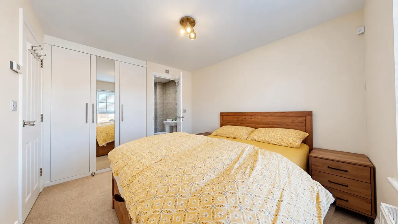 Cranwell Crescent, Eaton Leys, photo 12