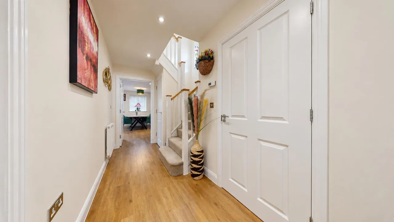 Cranwell Crescent, Eaton Leys, photo 8