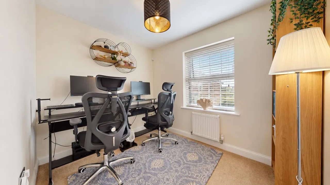 Cranwell Crescent, Eaton Leys, photo 16