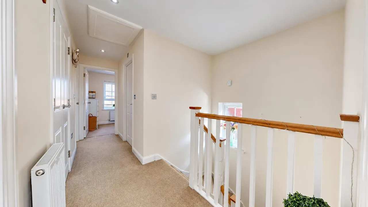 Cranwell Crescent, Eaton Leys, photo 10