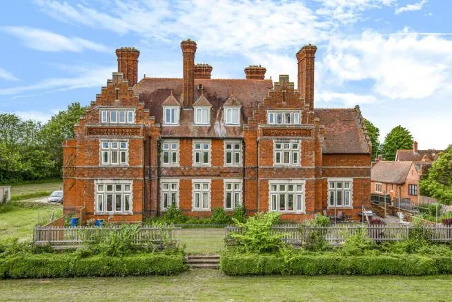 25 bed house for sale, Holbrook Hall Park, Little Waldingfield