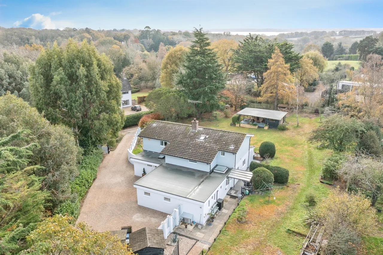 5 bed house for sale — Fishponds Lane, Holbrook, IPSWICH