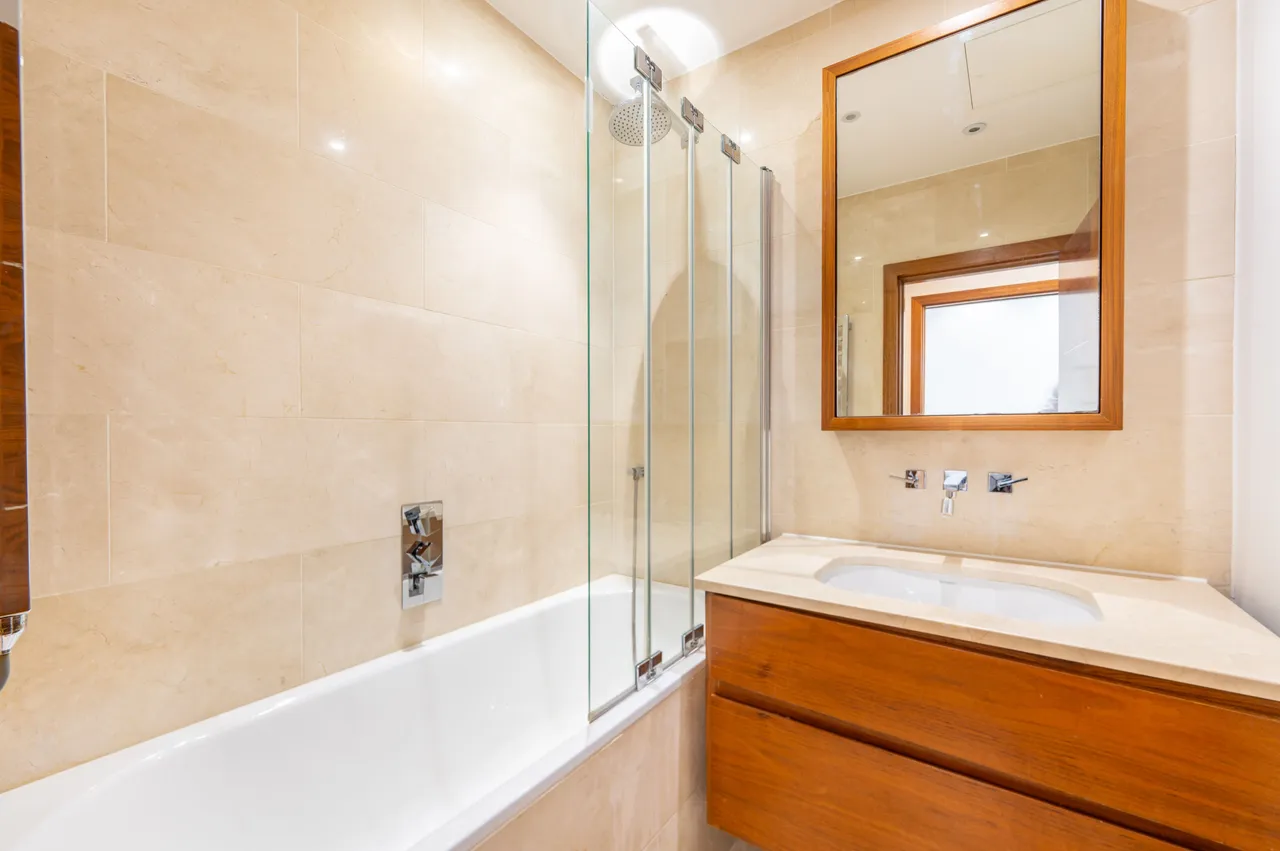 3 Garden House, 86-92 Kensington Gardens Square, London, photo 4