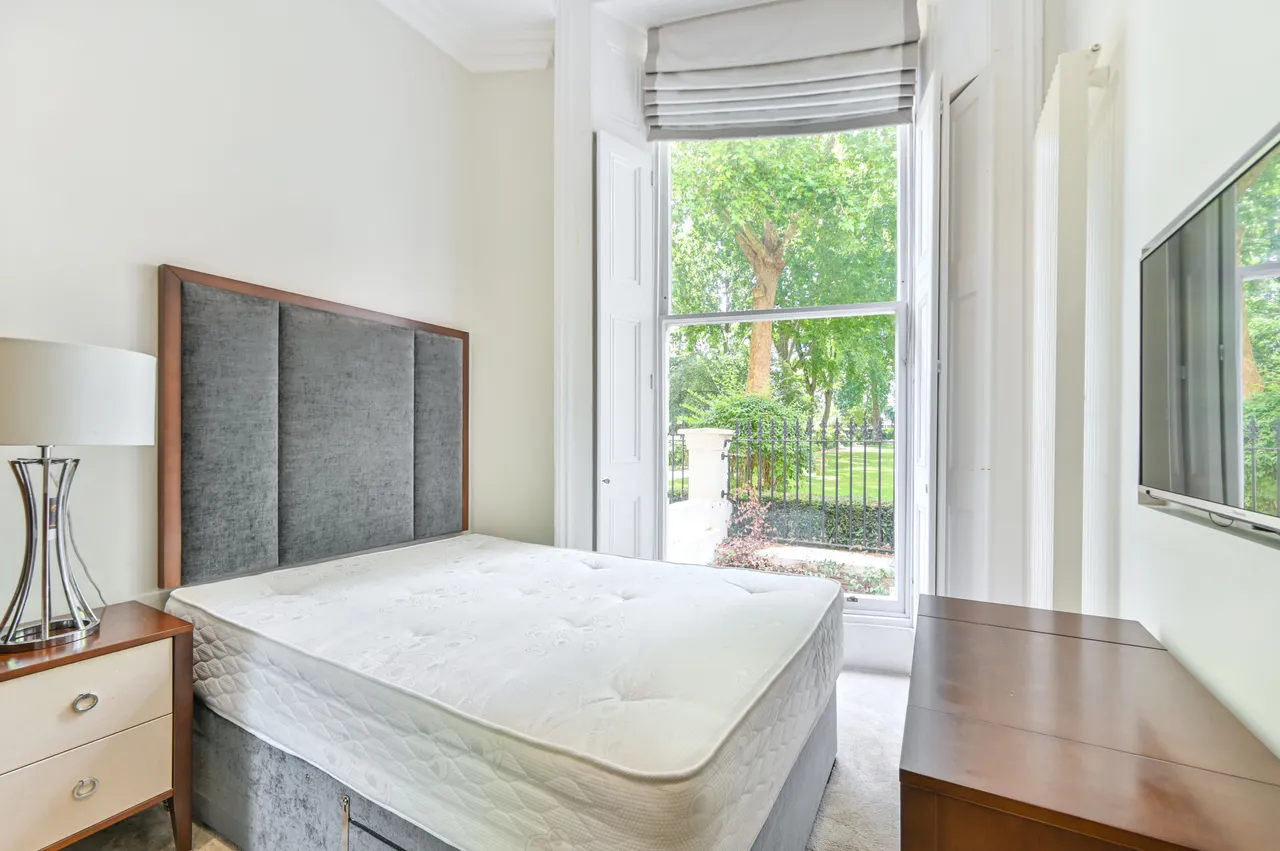 3 Garden House, 86-92 Kensington Gardens Square, London, photo 2