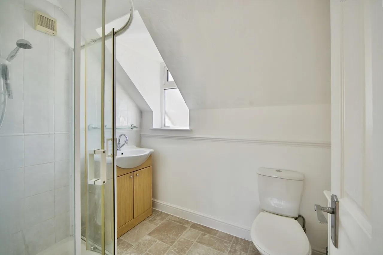 Gobions Avenue, Romford, RM5, photo 13