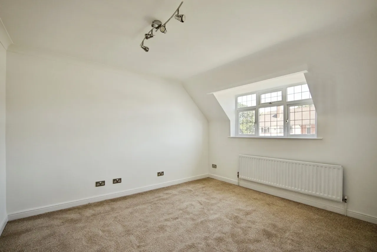Gobions Avenue, Romford, RM5, photo 20