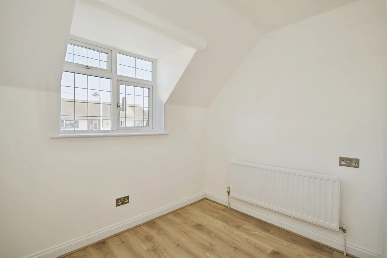 Gobions Avenue, Romford, RM5, photo 8