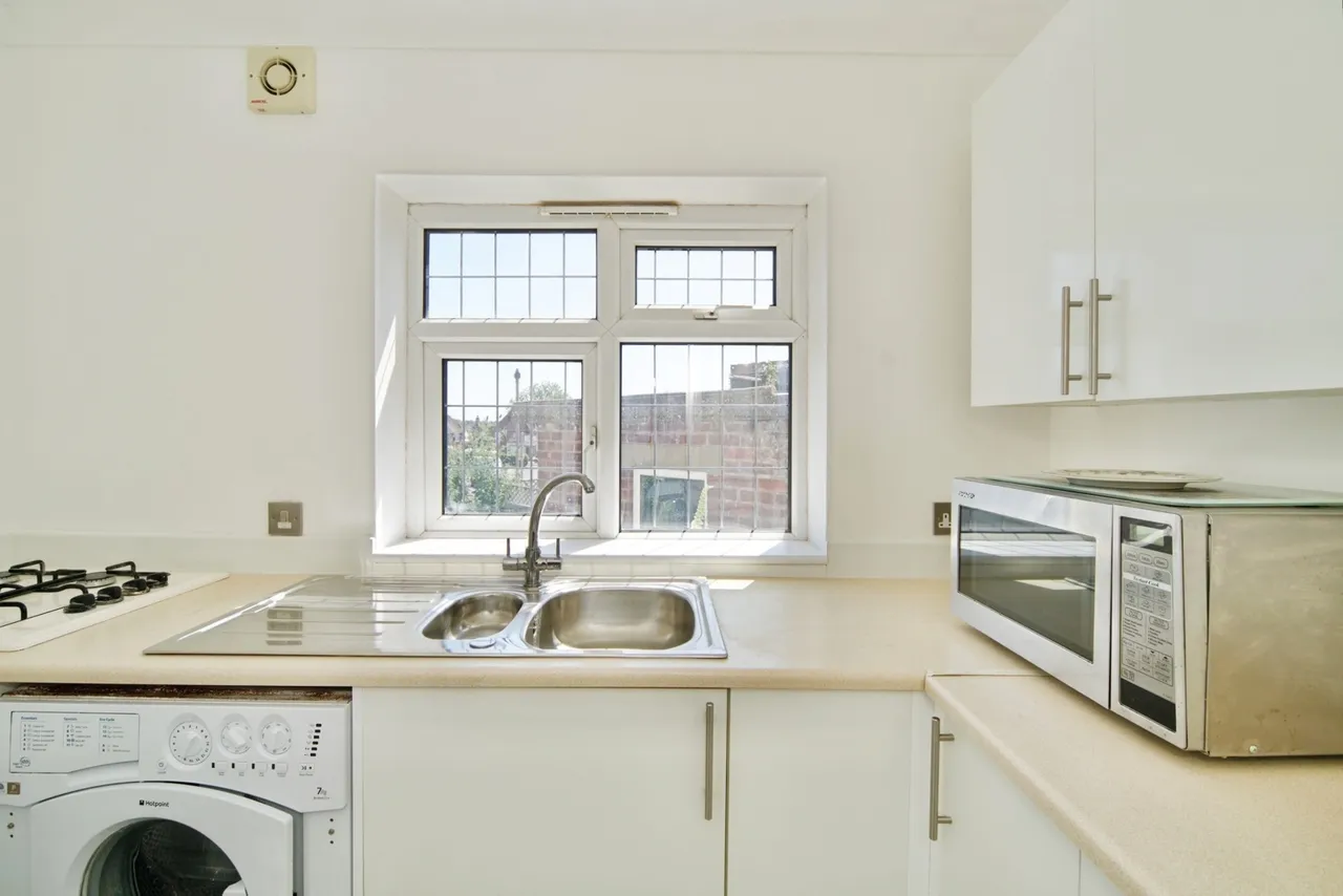Gobions Avenue, Romford, RM5, photo 29