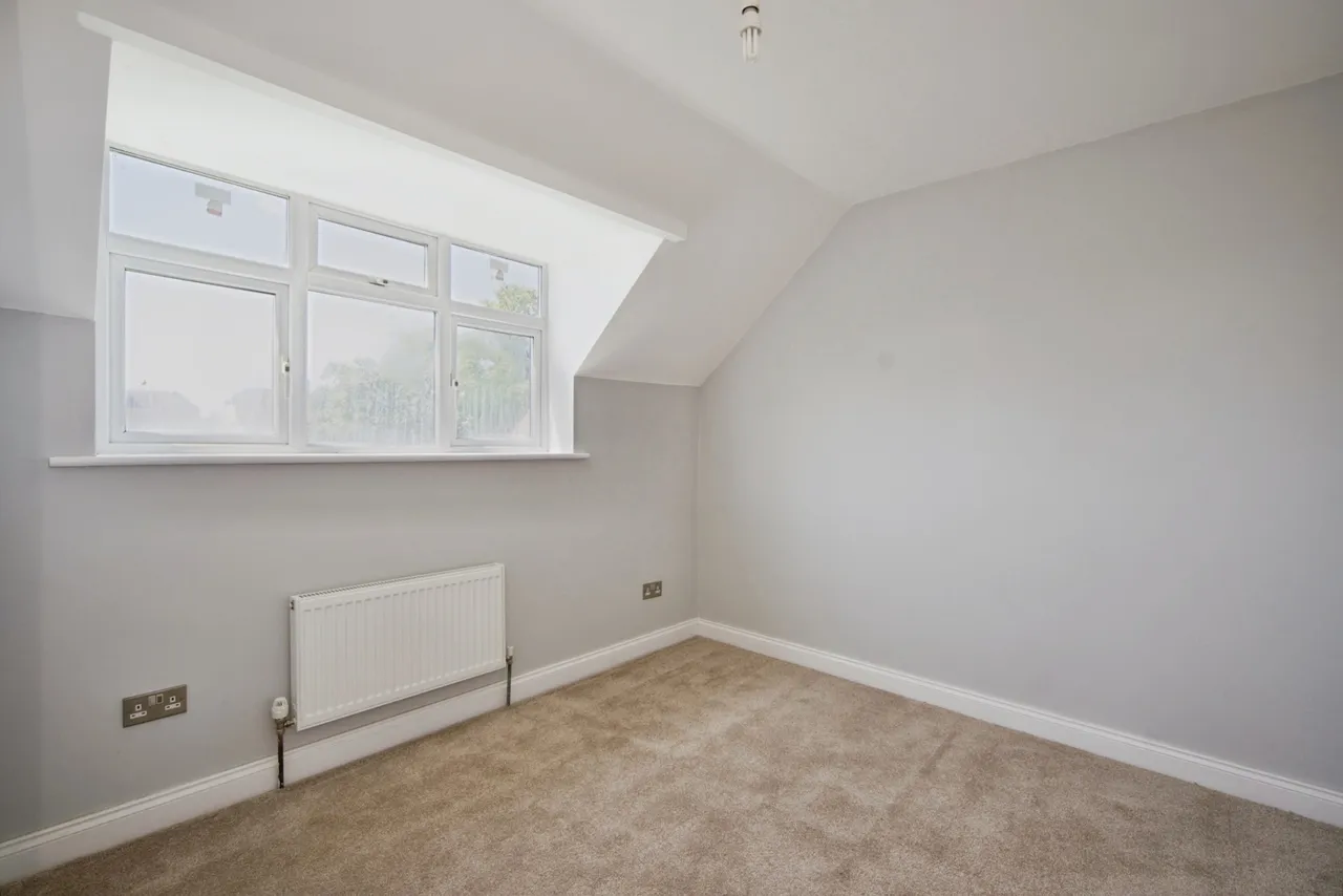 Gobions Avenue, Romford, RM5, photo 15