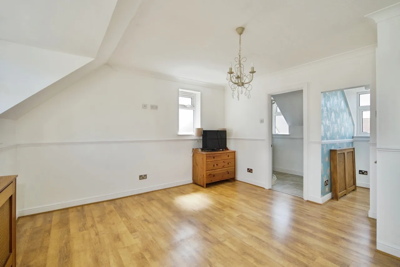 Gobions Avenue, Romford, RM5, photo 35