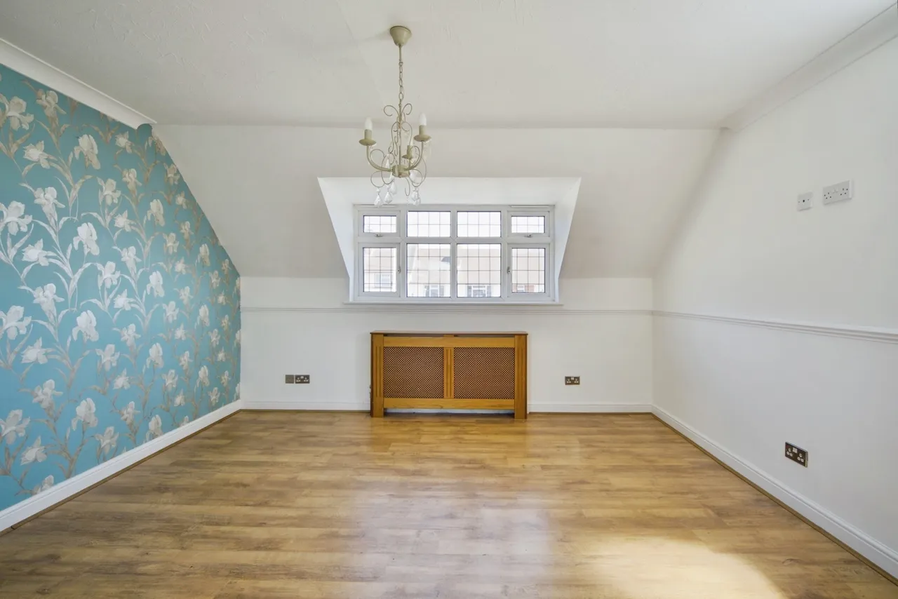 Gobions Avenue, Romford, RM5, photo 14