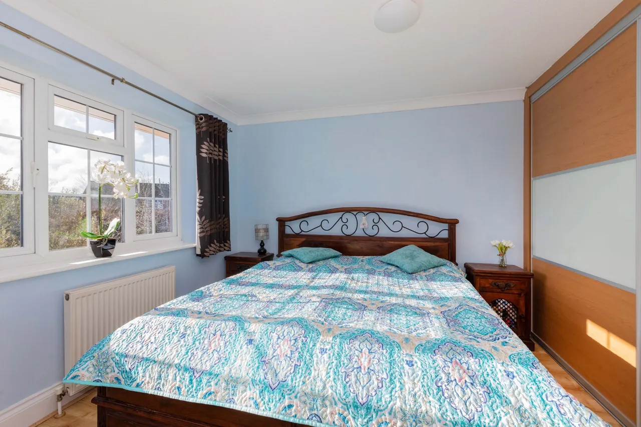Dorchester Close, Cranbrook Drive, Maidenhead, Berkshire, photo 10