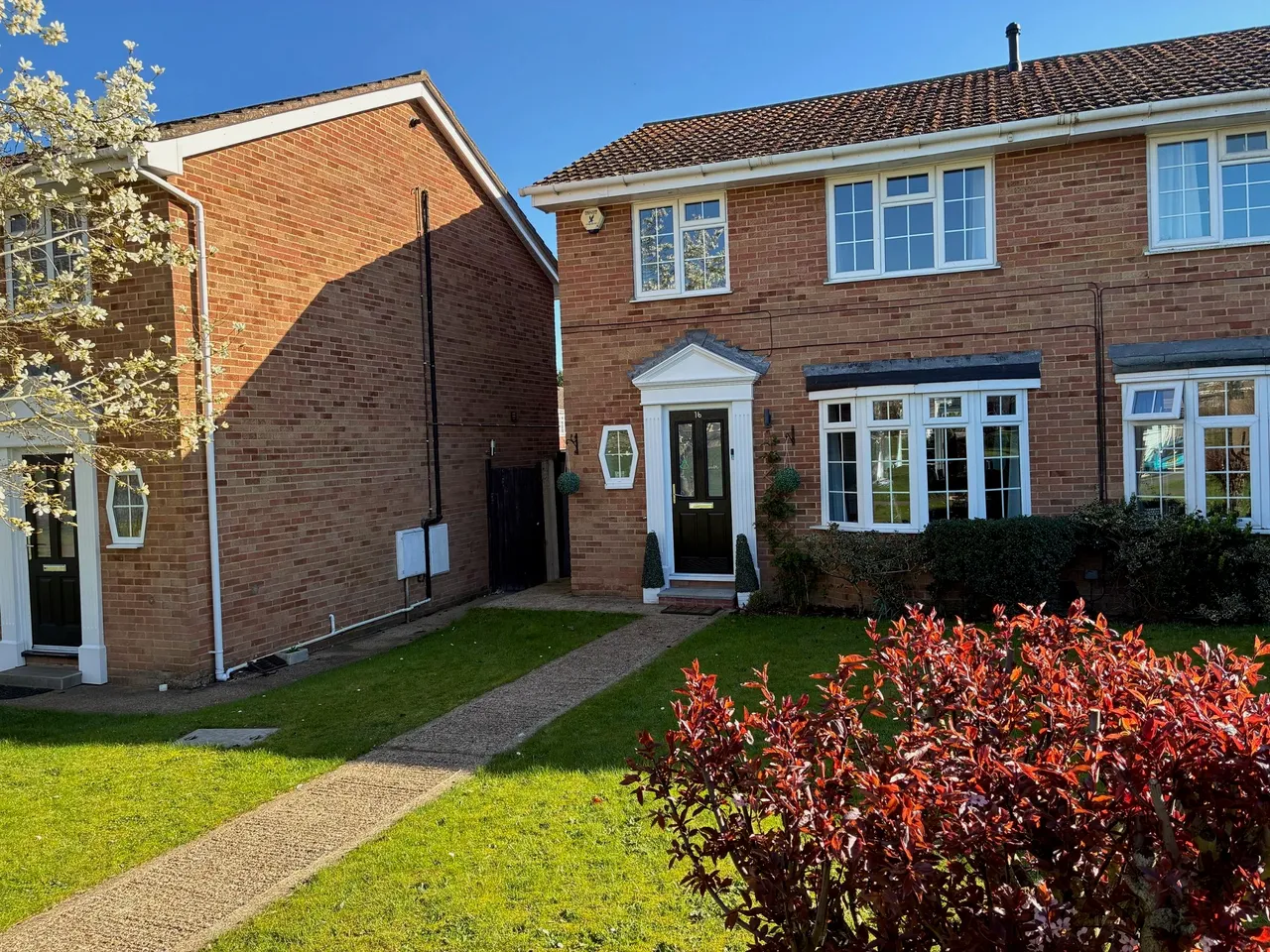 3 bed house for sale — Dorchester Close, Cranbrook Drive, Maidenhead, Berkshire