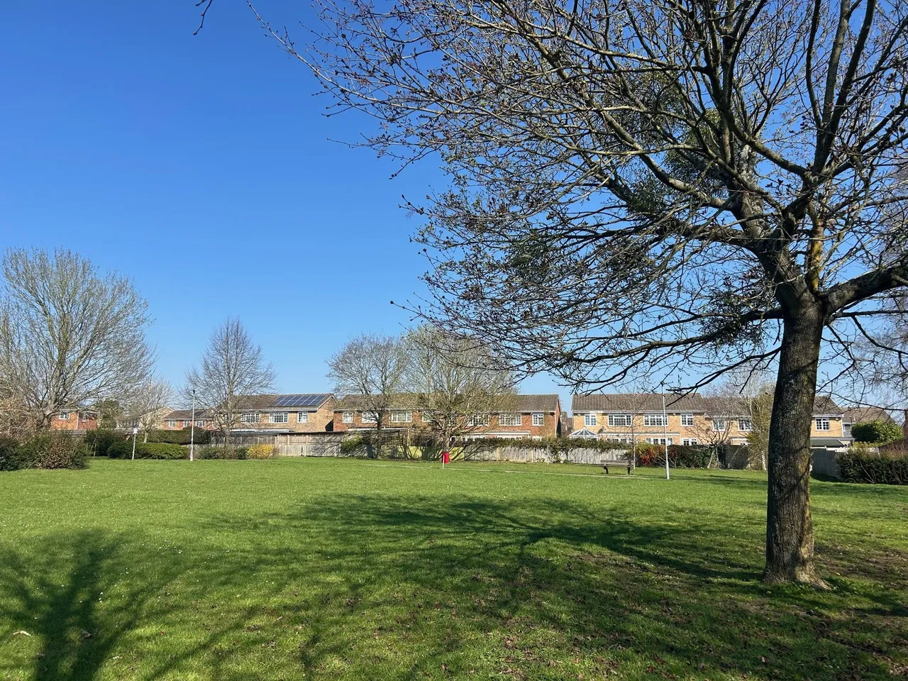 Dorchester Close, Cranbrook Drive, Maidenhead, Berkshire, photo 4