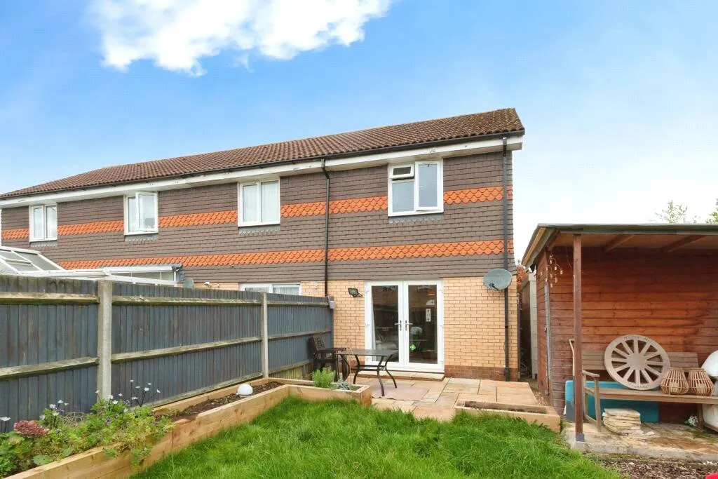 Calton Gardens, Aldershot, Hampshire, GU11 3TB, photo 8