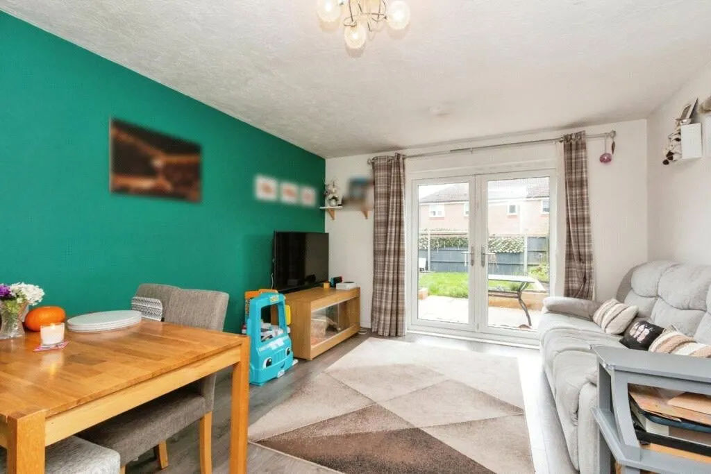 Calton Gardens, Aldershot, Hampshire, GU11 3TB, photo 6