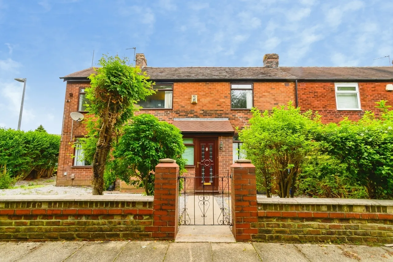 3 bed house for sale — Longview Drive, Wardley, Swinton, Manchester, M27