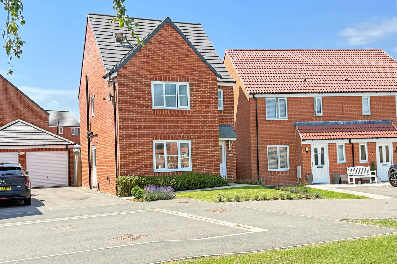 4 bed house to rent, Ribblehead Road, Harrogate, HG3