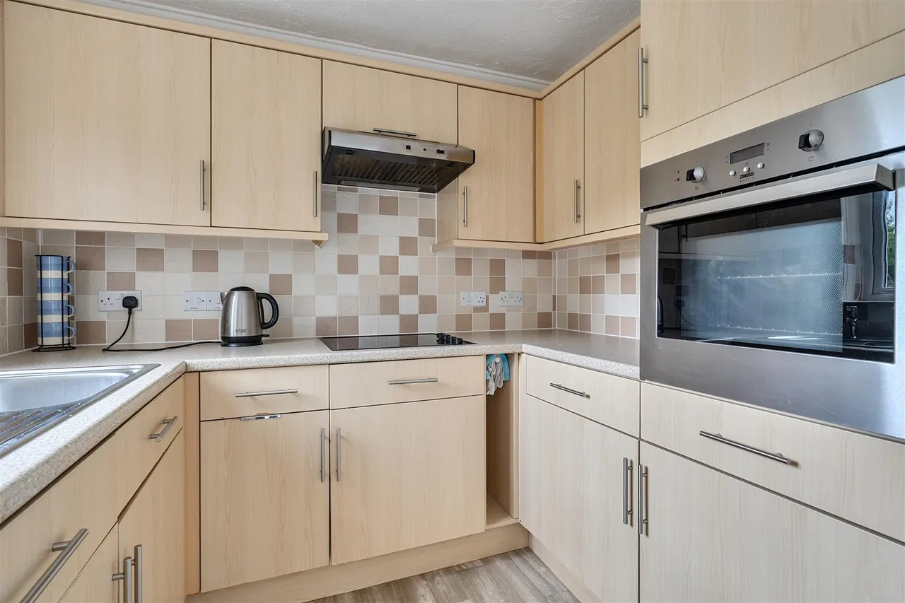 Bishops Down Road, Tunbridge Wells, TN4, photo 10