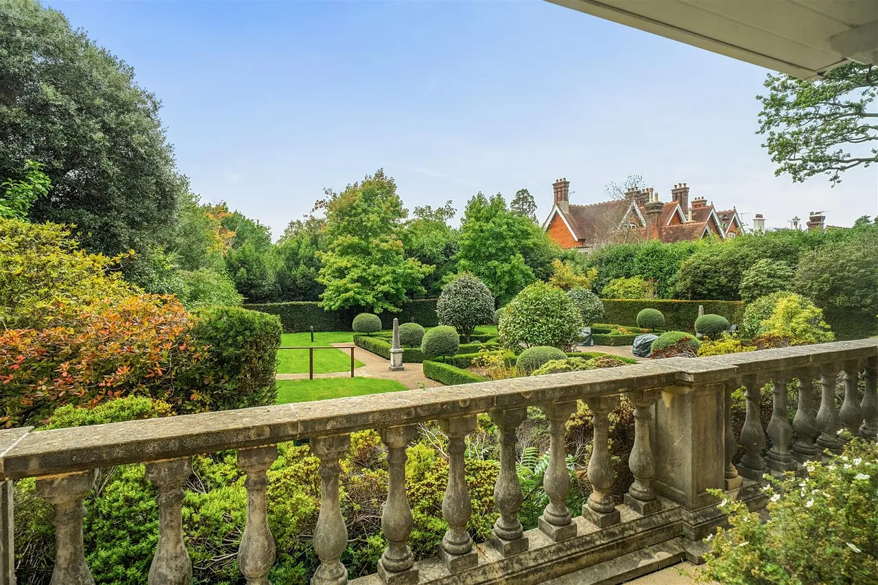 Bishops Down Road, Tunbridge Wells, TN4, photo 6