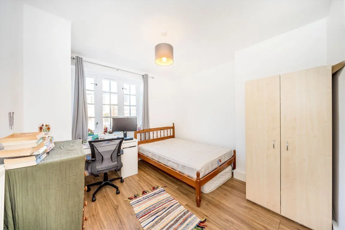 Frogmore, SW18, photo 4