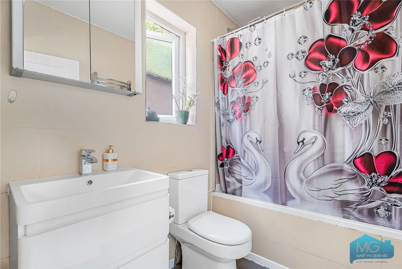 Petworth Road, London, N12, photo 6