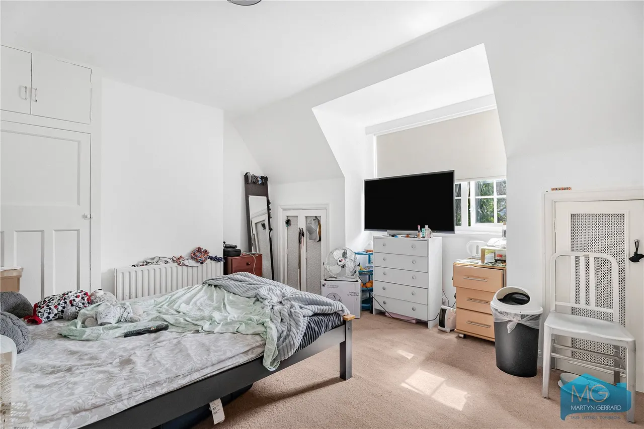 Petworth Road, London, N12, photo 15