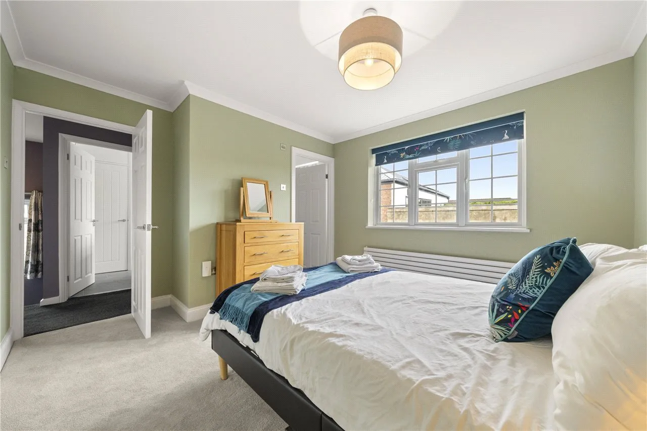 Portmore Park Road, Weybridge, KT13, photo 10