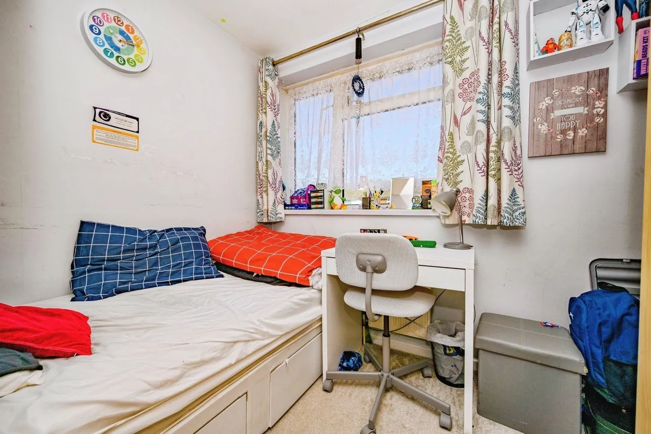 Galston Road, Luton, Bedfordshire, LU3, photo 14