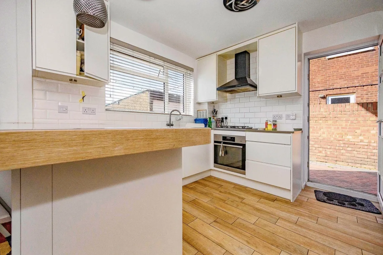 Galston Road, Luton, Bedfordshire, LU3, photo 7