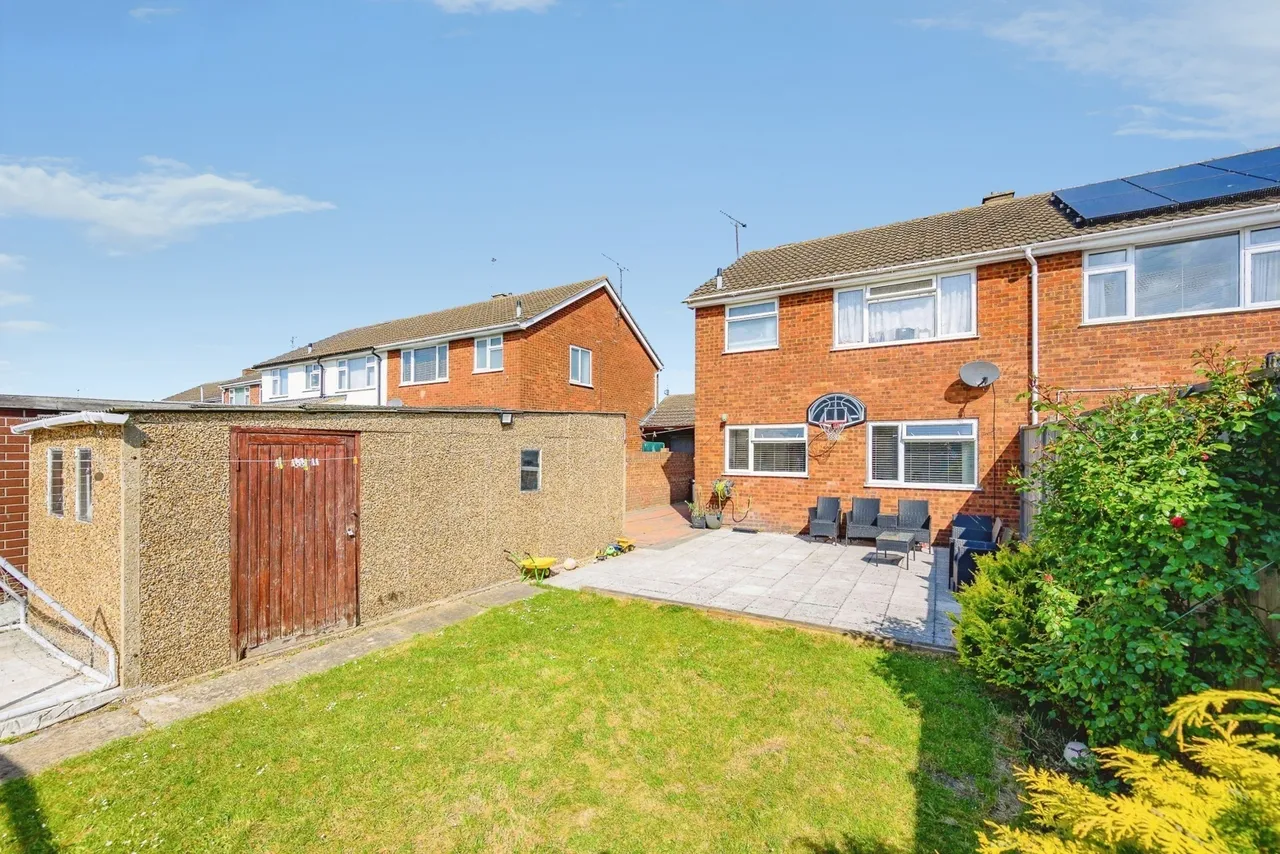 Galston Road, Luton, Bedfordshire, LU3, photo 9