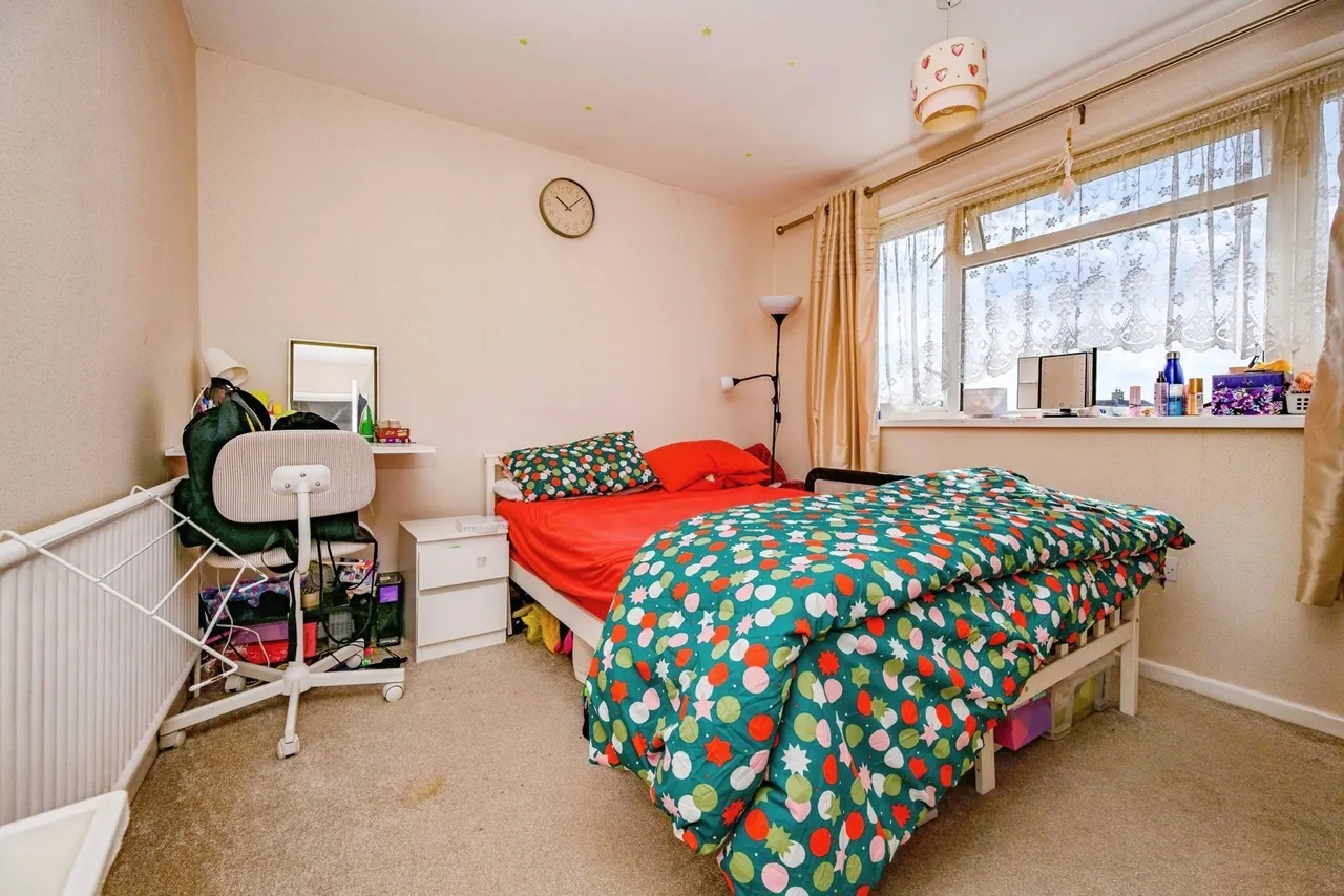 Galston Road, Luton, Bedfordshire, LU3, photo 12