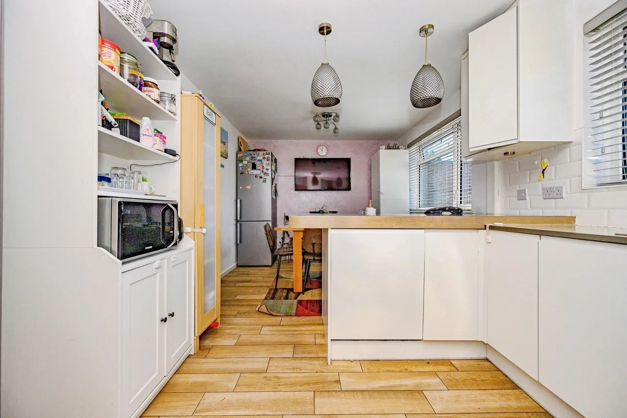 Galston Road, Luton, Bedfordshire, LU3, photo 5