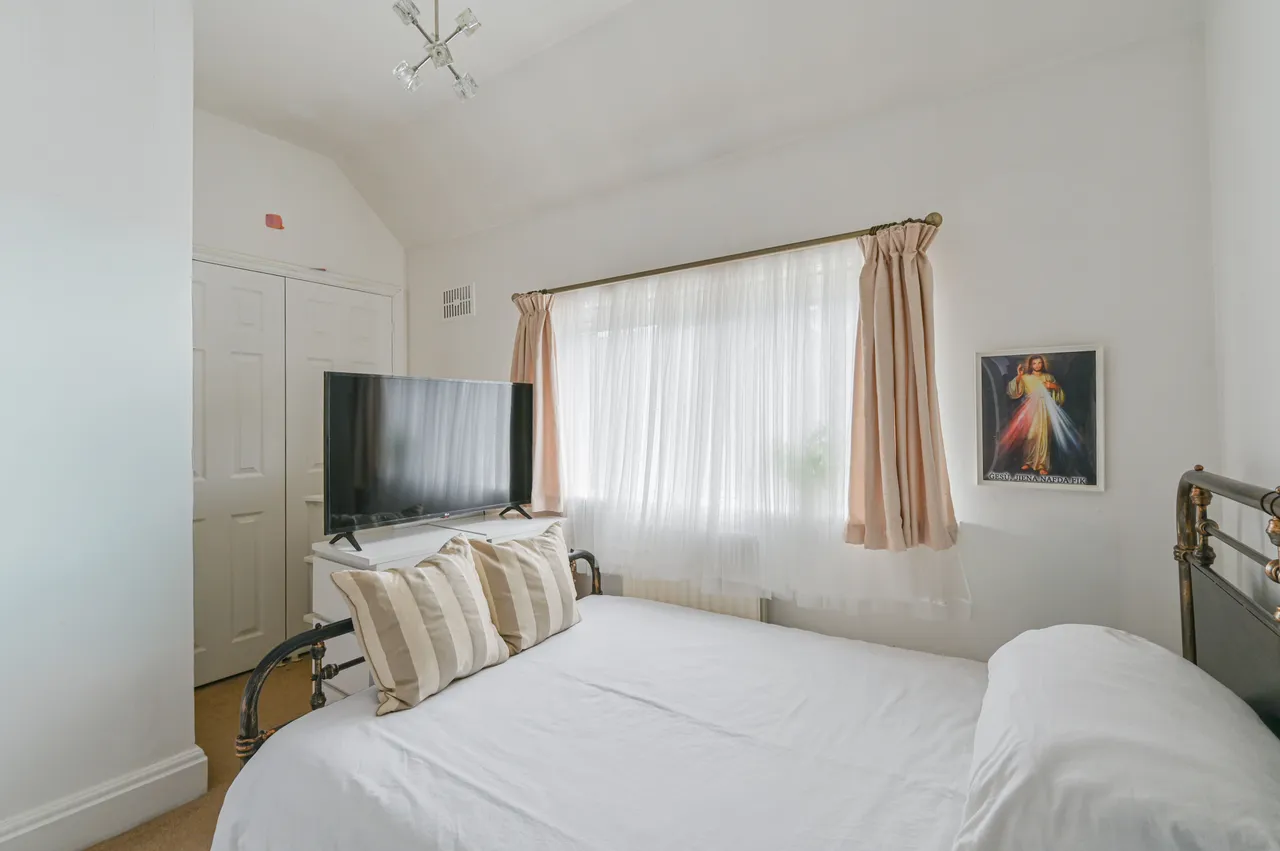 Purley, CR8, photo 10