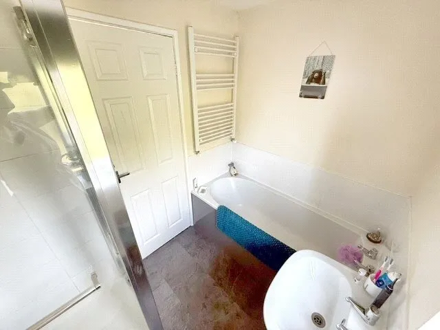 Moss Lane, Madeley, Crewe, Staffordshire, CW3, photo 9