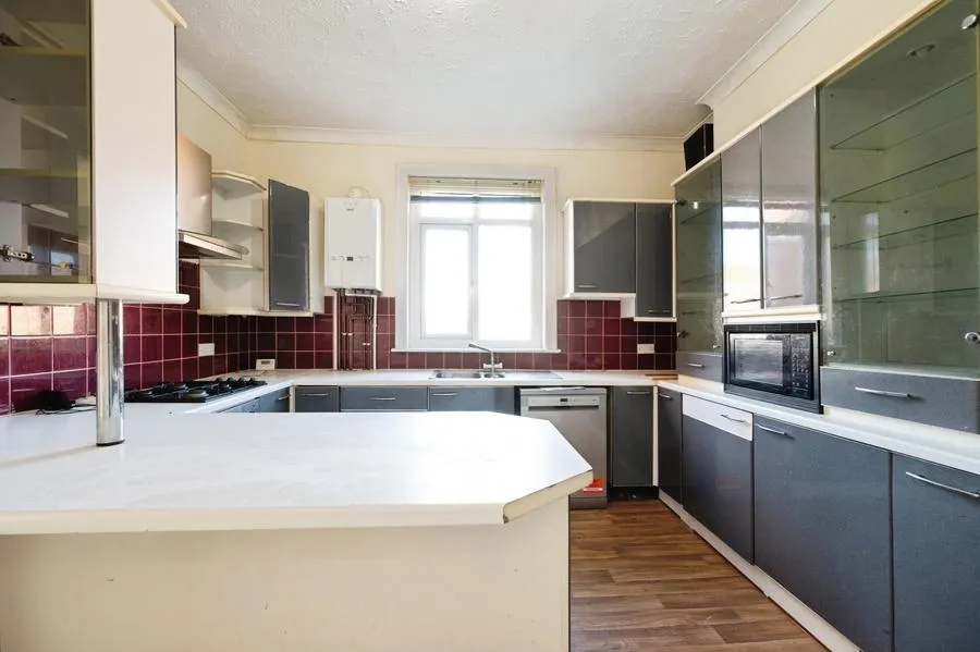 Waverley Grove, Southsea, PO4, photo 14