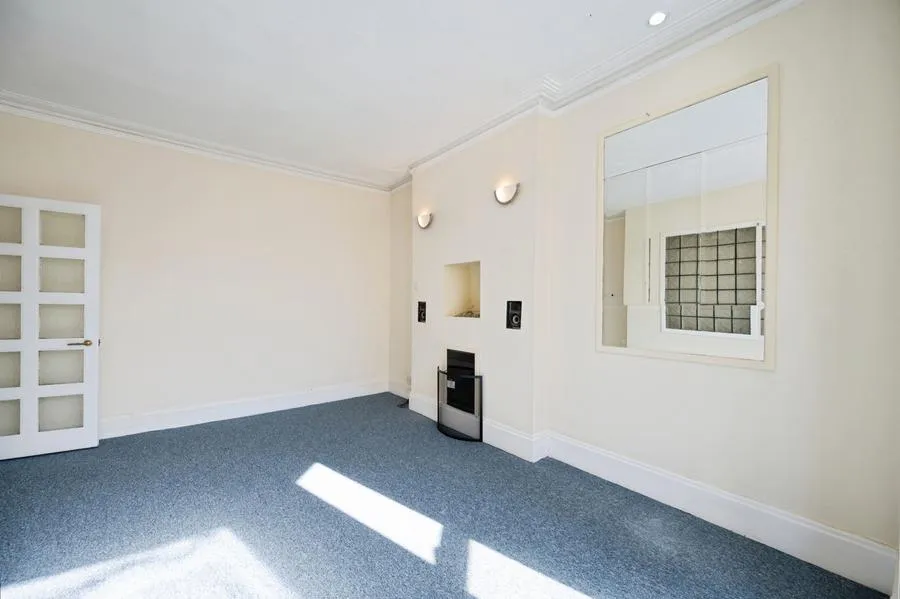 Waverley Grove, Southsea, PO4, photo 11