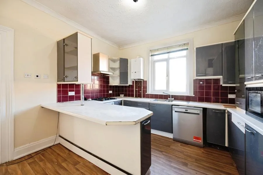 Waverley Grove, Southsea, PO4, photo 15
