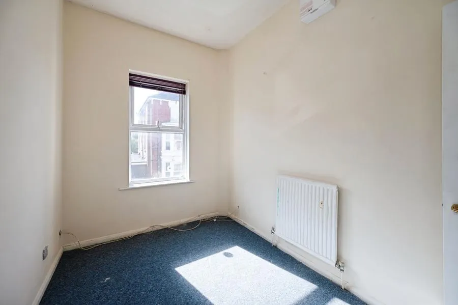Waverley Grove, Southsea, PO4, photo 13